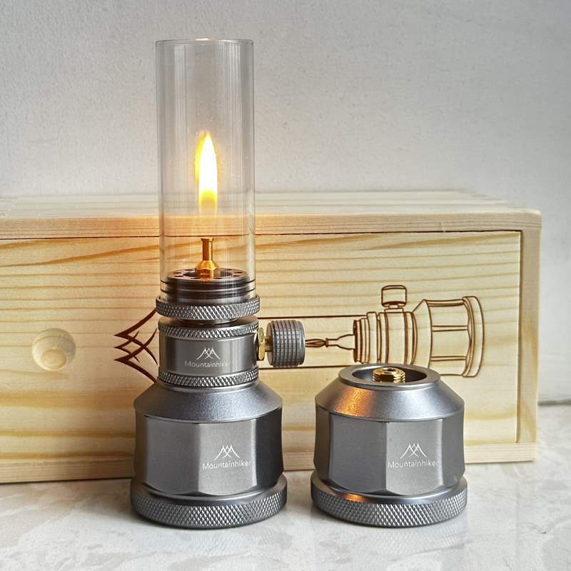 Campfire Cooking - キャンプ用ガスランプ ポータブル 小型 吊り下げ式 ガラスガスランタン ミニ